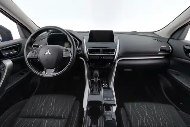 Sininen Maastoauto, Mitsubishi Eclipse Cross – YLC-403