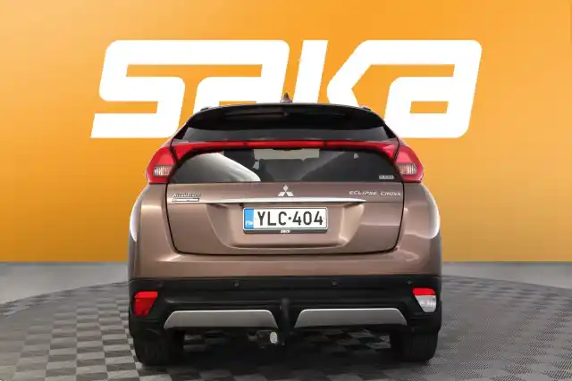 Ruskea (beige) Maastoauto, Mitsubishi Eclipse Cross – YLC-404