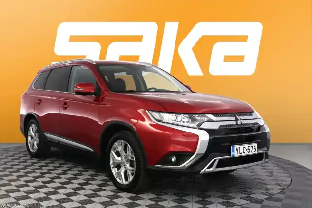 Punainen Maastoauto, Mitsubishi Outlander – YLC-576