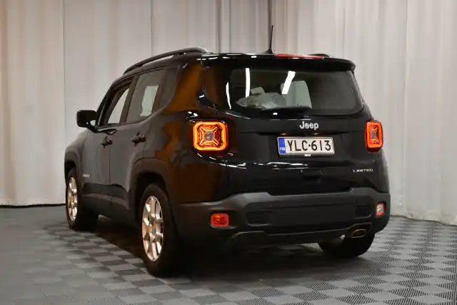 Musta Maastoauto, Jeep Renegade – YLC-613