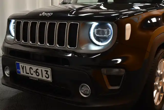 Musta Maastoauto, Jeep Renegade – YLC-613