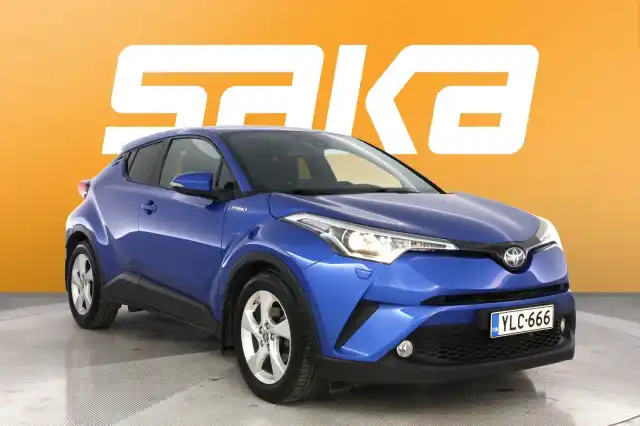 Sininen Maastoauto, Toyota C-HR – YLC-666