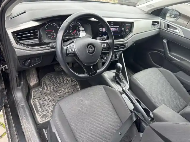 Musta Viistoperä, Volkswagen Polo – YLC-869