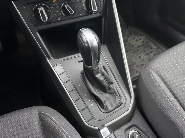 Musta Viistoperä, Volkswagen Polo – YLC-869