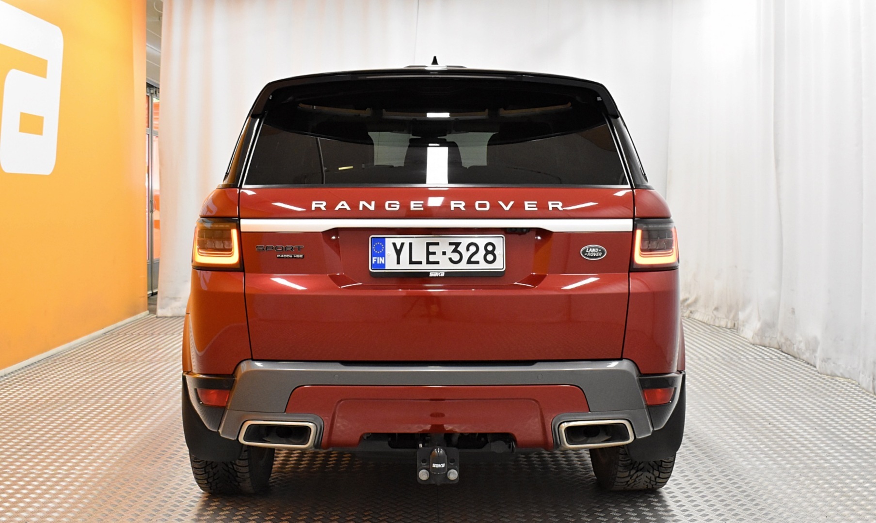 Punainen Maastoauto, Land Rover Range Rover Sport – YLE-328