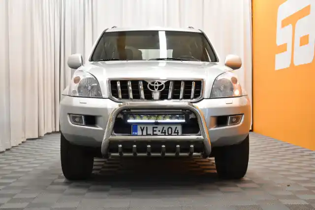 Hopea Maastoauto, Toyota Land Cruiser – YLE-404