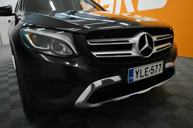 Musta Farmari, Mercedes-Benz GLC – YLE-577