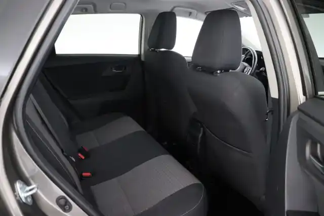 Harmaa Farmari, Toyota Auris – YLE-676