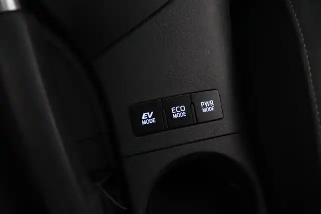 Harmaa Farmari, Toyota Auris – YLE-676