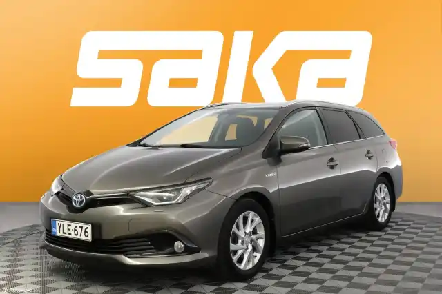 Harmaa Farmari, Toyota Auris – YLE-676