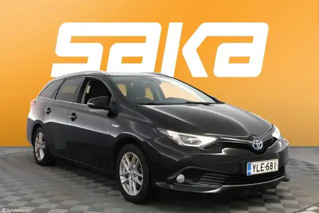 Musta Farmari, Toyota Auris – YLE-681