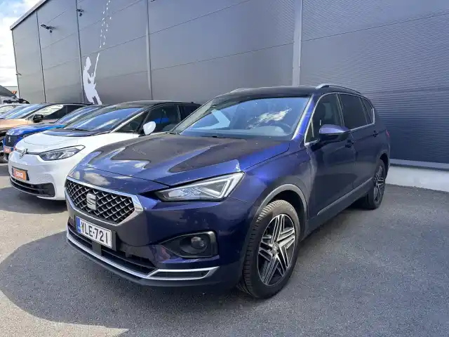 Sininen Maastoauto, Seat Tarraco – YLE-721