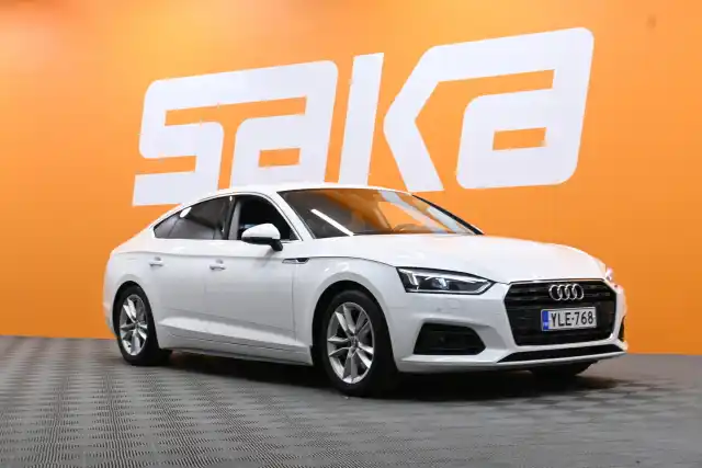 Valkoinen Viistoperä, Audi A5 – YLE-768