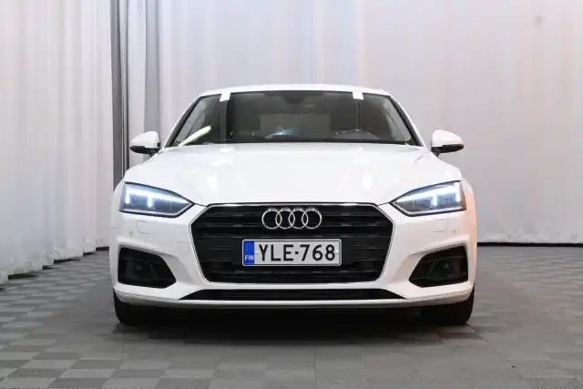 Valkoinen Viistoperä, Audi A5 – YLE-768