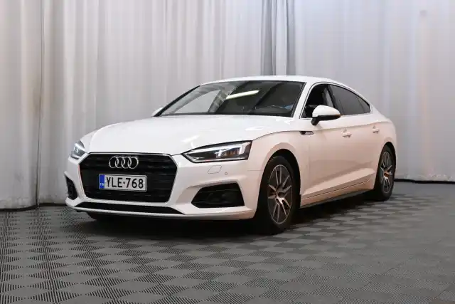 Valkoinen Viistoperä, Audi A5 – YLE-768