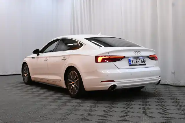 Valkoinen Viistoperä, Audi A5 – YLE-768