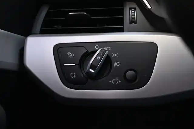 Valkoinen Viistoperä, Audi A5 – YLE-768
