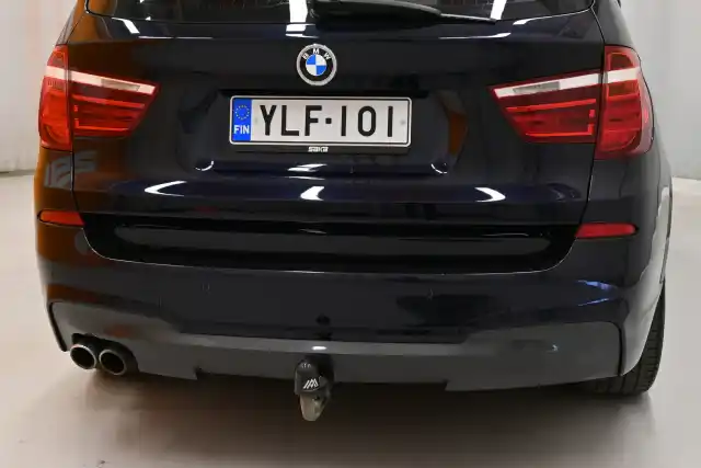 Sininen Maastoauto, BMW X3 – YLF-101