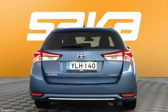 Sininen Farmari, Toyota Auris – YLH-140