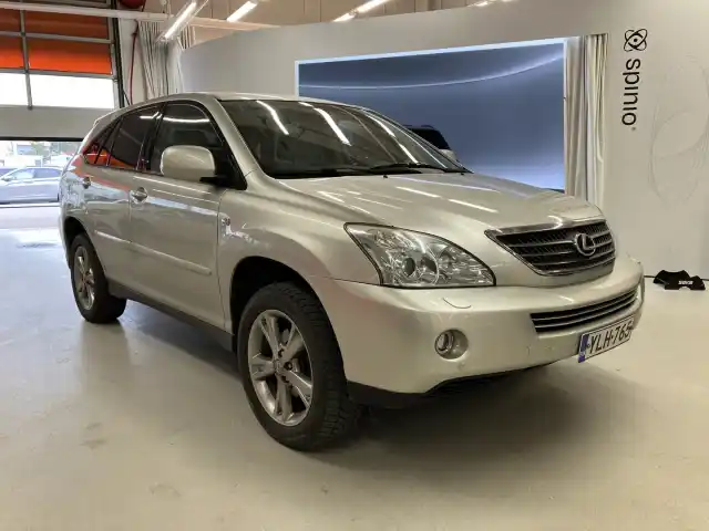Harmaa Tila-auto, Lexus RX – YLH-765