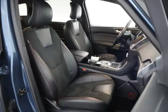 Sininen Tila-auto, Ford S-Max – YLK-261