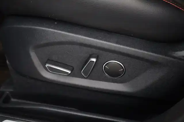 Sininen Tila-auto, Ford S-Max – YLK-261