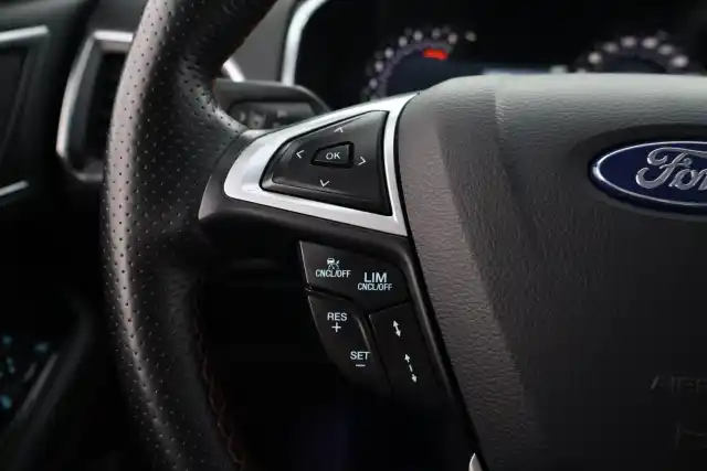 Sininen Tila-auto, Ford S-Max – YLK-261