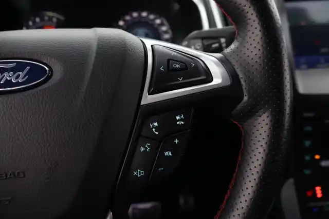 Sininen Tila-auto, Ford S-Max – YLK-261