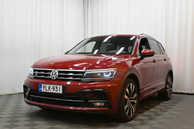 Punainen Maastoauto, Volkswagen Tiguan Allspace – YLK-931