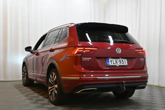 Punainen Maastoauto, Volkswagen Tiguan Allspace – YLK-931