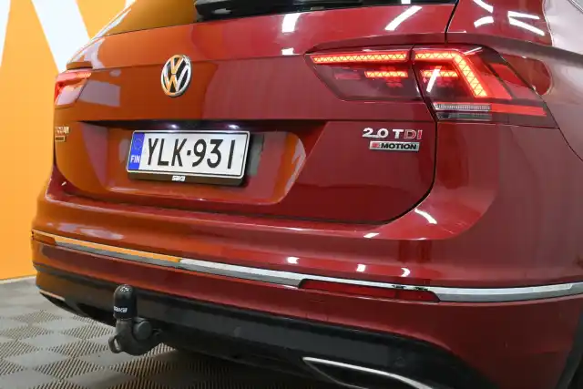 Punainen Maastoauto, Volkswagen Tiguan Allspace – YLK-931