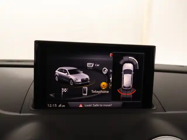 Valkoinen Viistoperä, Audi A3 – YLK-939
