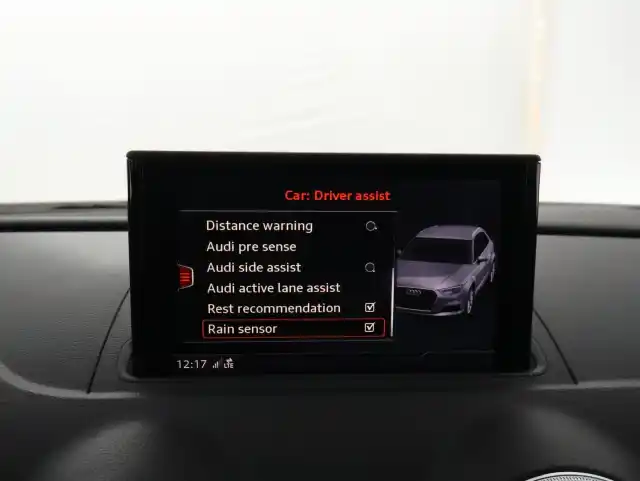 Valkoinen Viistoperä, Audi A3 – YLK-939