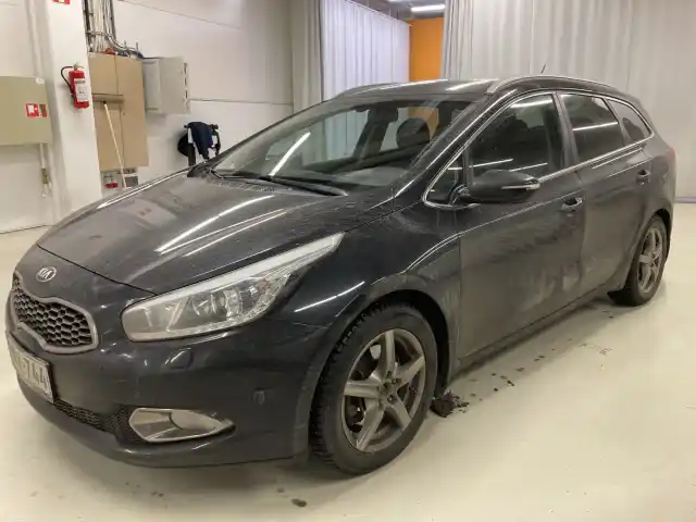 Musta Farmari, Kia Ceed – YLL-744