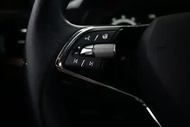 Musta Viistoperä, Skoda Scala – YLM-736