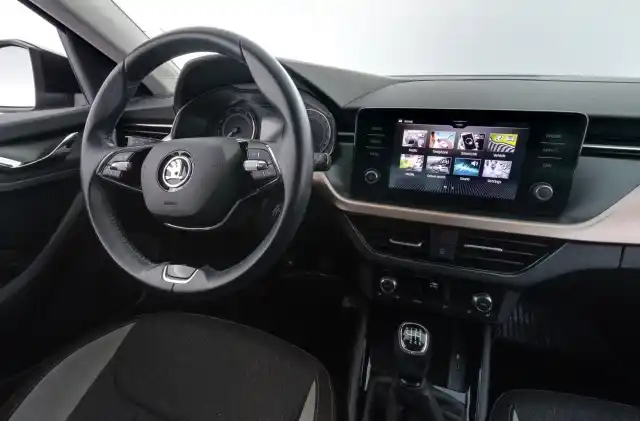 Musta Viistoperä, Skoda Scala – YLM-736