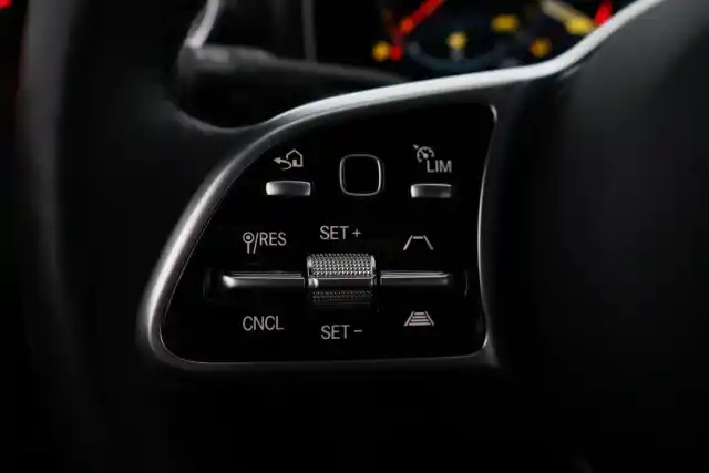 Keltainen Coupe, Mercedes-Benz CLA – YLO-293
