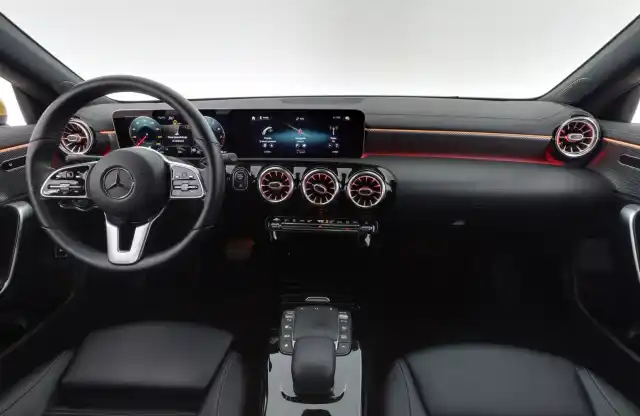 Keltainen Coupe, Mercedes-Benz CLA – YLO-293
