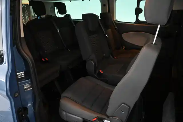 Sininen Tila-auto, Ford TOURNEO CUSTOM – YLO-829