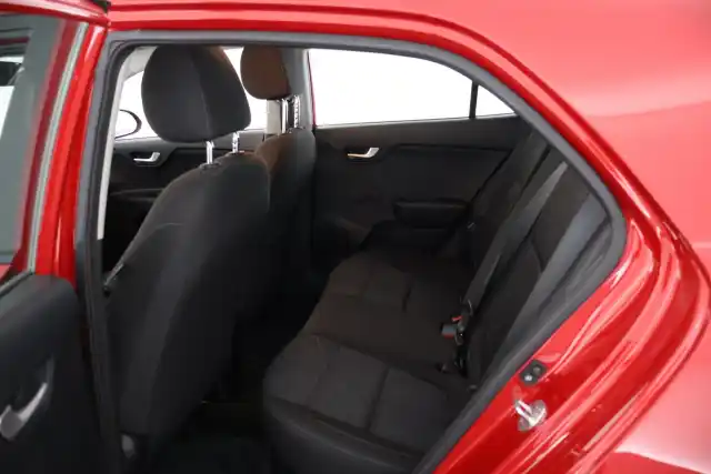 Punainen Viistoperä, Kia Rio – YLP-200