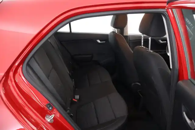 Punainen Viistoperä, Kia Rio – YLP-200