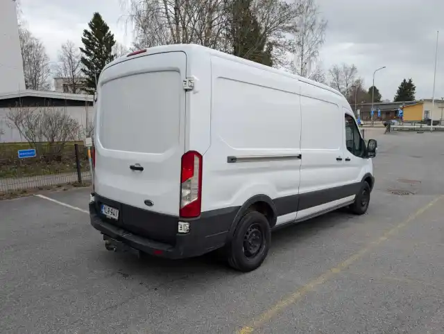  Pakettiauto, Ford Transit – YLR-941