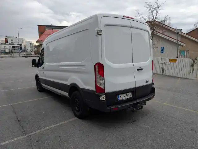  Pakettiauto, Ford Transit – YLR-941