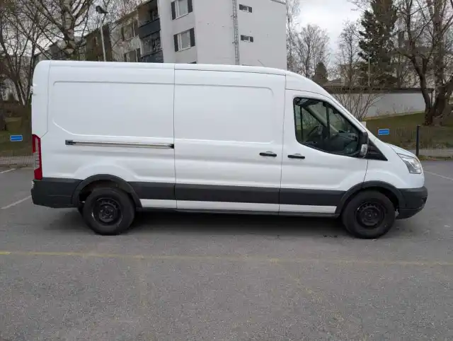  Pakettiauto, Ford Transit – YLR-941