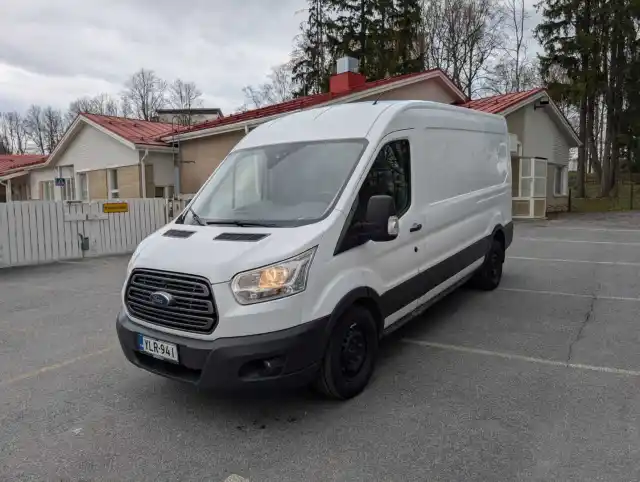  Pakettiauto, Ford Transit – YLR-941