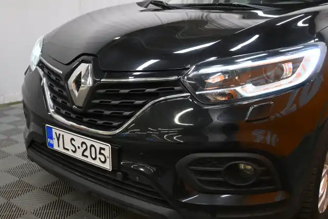 Musta Farmari, Renault Kadjar – YLS-205