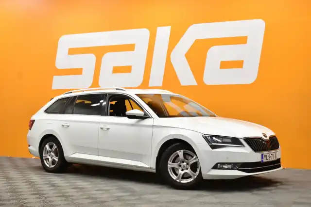 Valkoinen Farmari, Skoda Superb – YLS-711