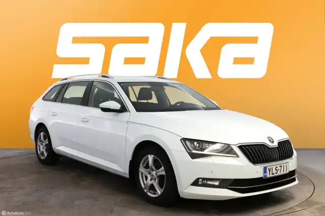 Valkoinen Farmari, Skoda Superb – YLS-711