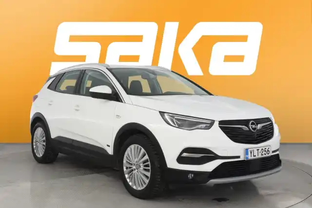 Valkoinen Maastoauto, Opel Grandland X – YLT-256