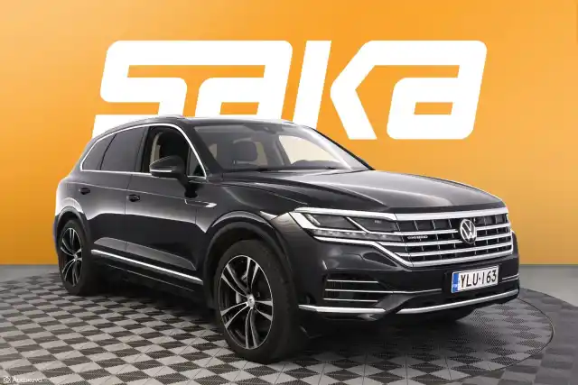 Musta Maastoauto, Volkswagen Touareg – YLU-163